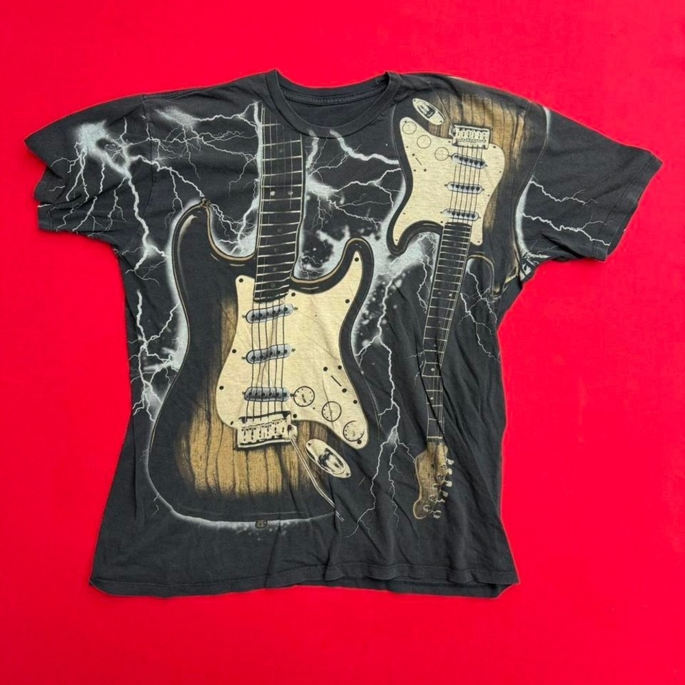 VINTAGE‎ Y2K Black Faded Guitar lightning graphic tee black and white SIZE L